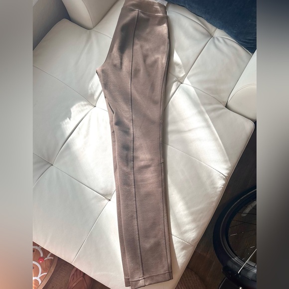 New White House Black Market brown khaki Suede like Pant Leggings size 4 - Picture 2 of 8